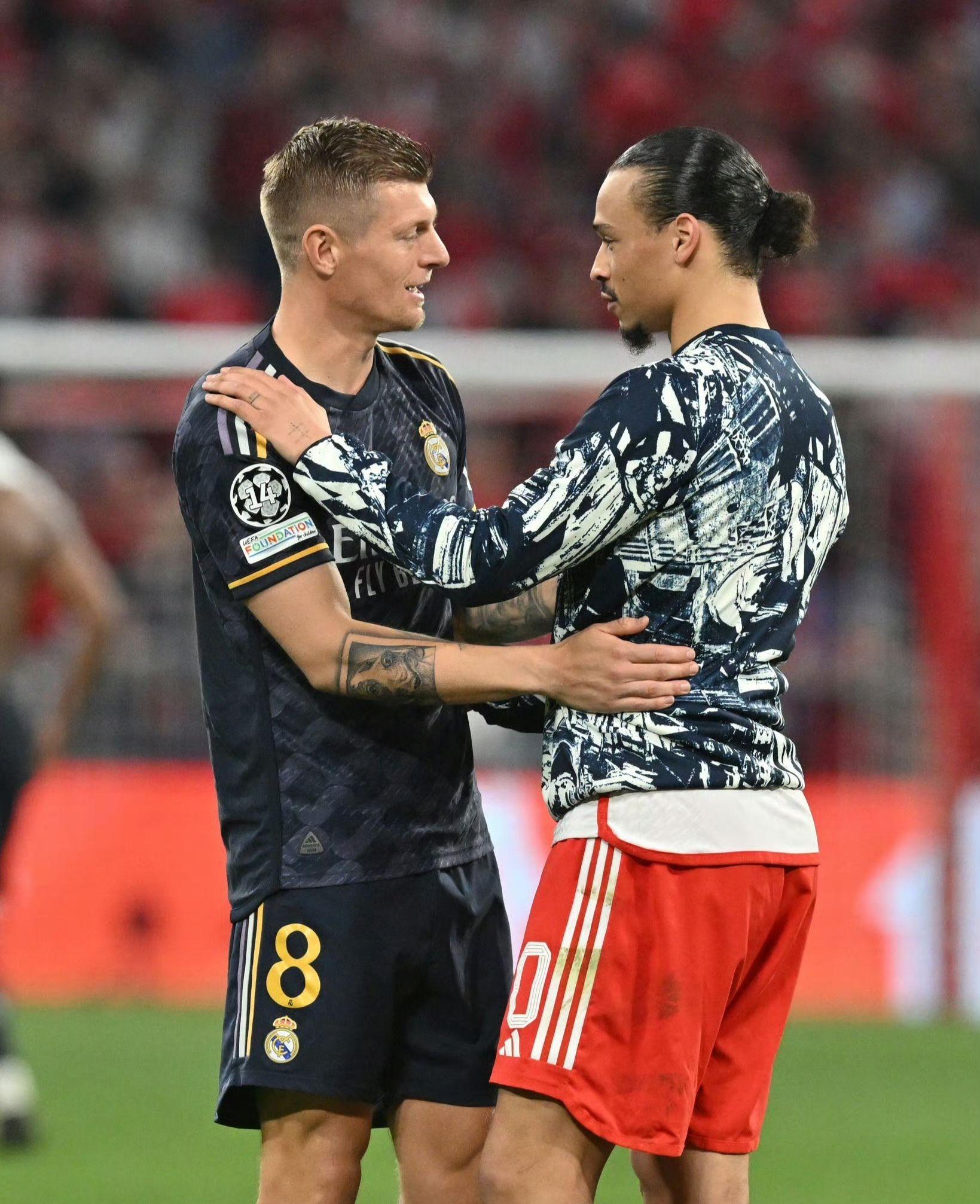 开云体育官方网站-拜仁慕尼黑挑战皇家马德里，球迷期待胜利