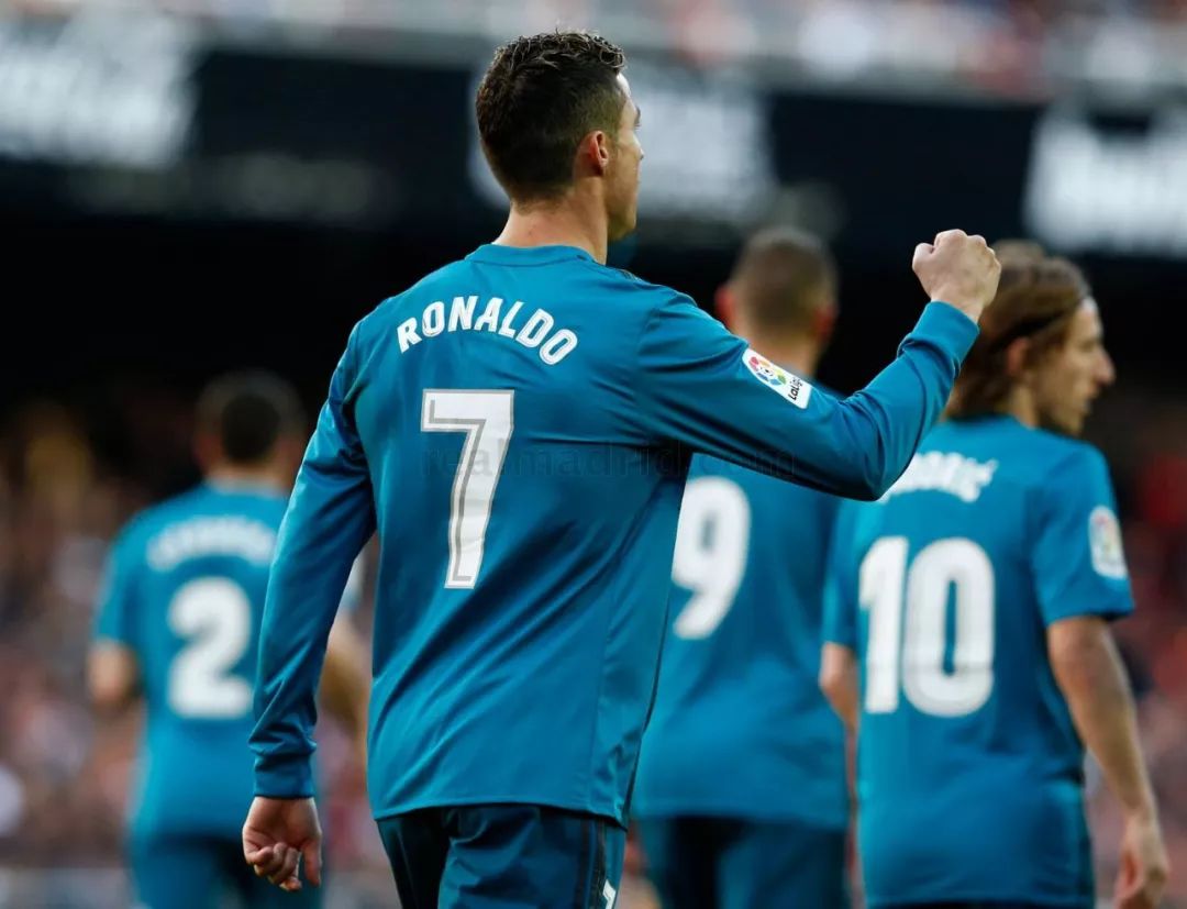 巴黎客场大捷,榜首宝座坚不可摧 巴黎客场大捷,榜首宝座坚不可摧