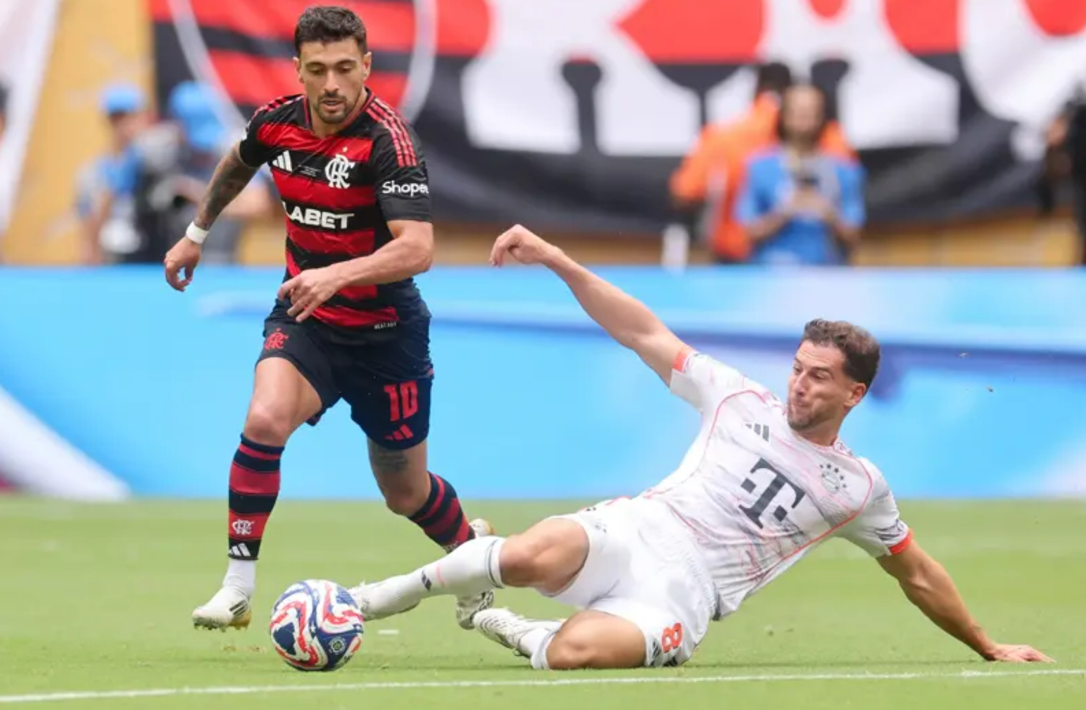 开云体育官方网站-拜仁慕尼黑不敌特拉布宗，防线混乱憾失锋矢的简单介绍