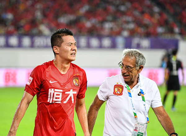 恒大四连胜,统领积分榜独领风骚 恒大四连胜,统领积分榜独领风骚